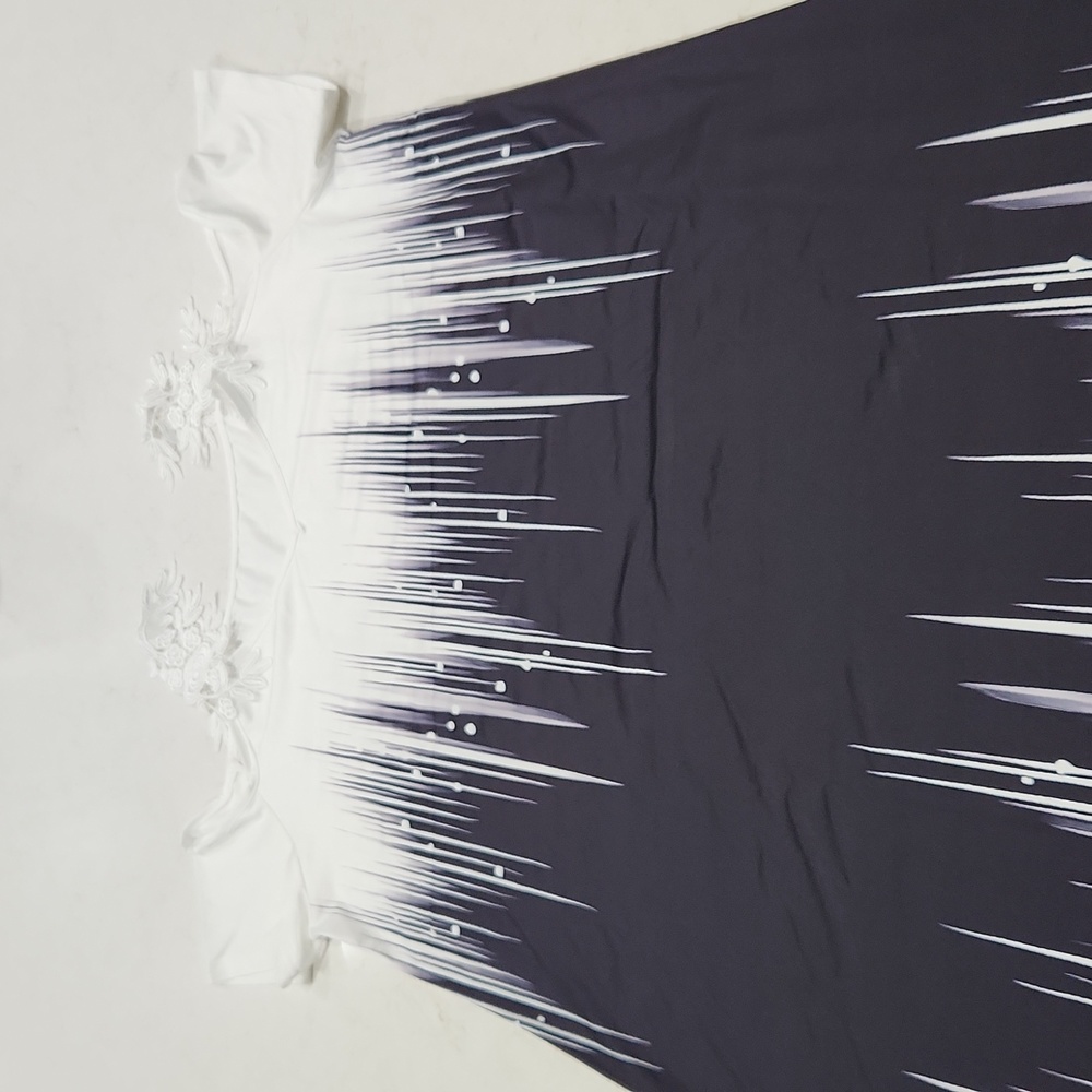 **NWT** Gorgeous White & Navy Cold-Shoulder Dress